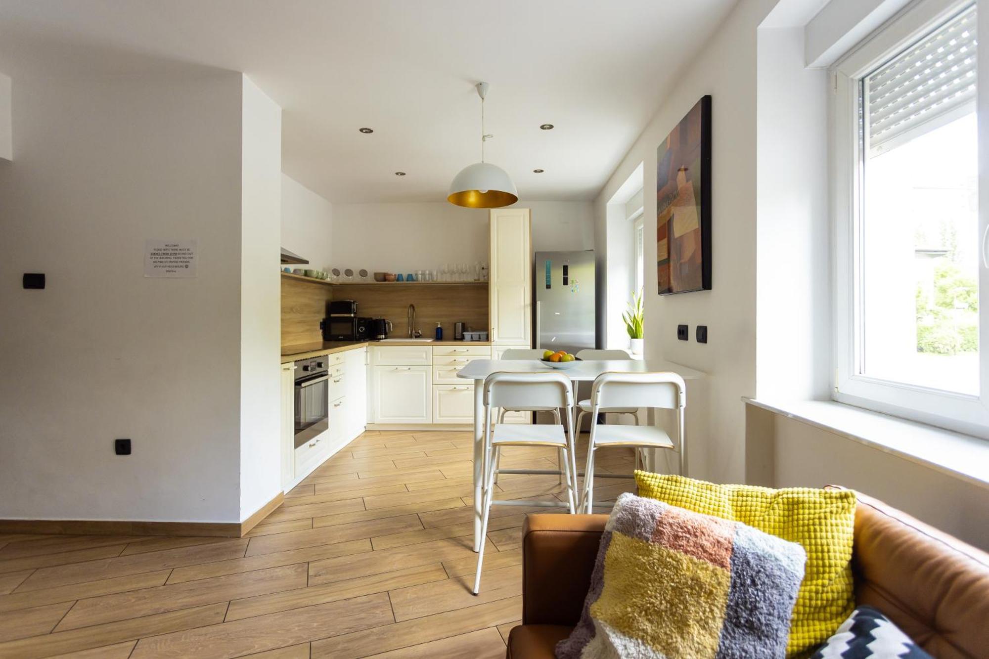 Large Two Bedroom Family App - Free Parking Ljubljana Luaran gambar
