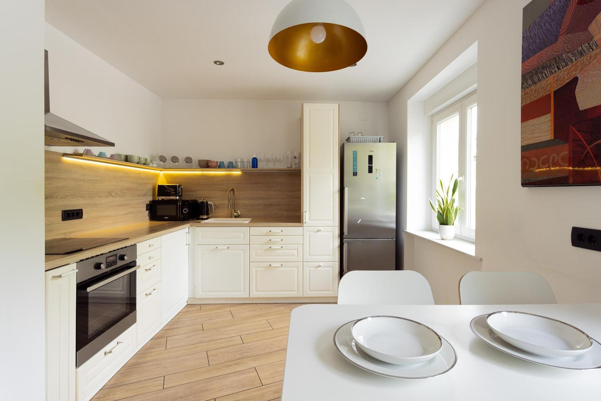 Large Two Bedroom Family App - Free Parking Ljubljana Luaran gambar